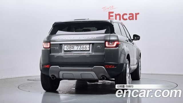 Land Rover Range Rover Evoque 2.0 TD4 HSE — пробег 100 482 км — фото 4 из 5