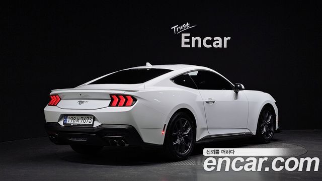 Ford Mustang 2.3 EcoBoost Premium Coupe — пробег 10 935 км — фото 2 из 5