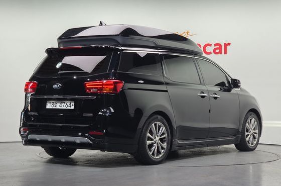 Kia Carnival 9-Seater Hi-Limousine Noblesse Special — пробег 142 774 км — фото 2 из 5