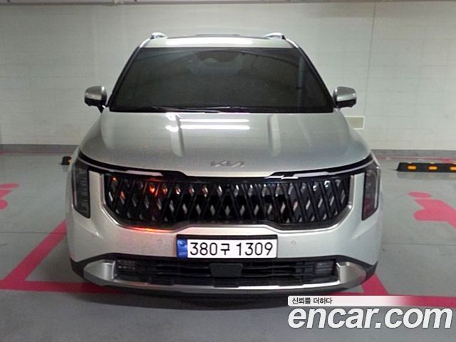 Kia Carnival HEV 9seater Signature — пробег 19 000 км — фото 4 из 5