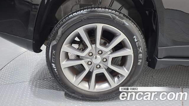 Jeep Compass 2.4 Limited 1st — пробег 170 990 км — фото 5 из 5