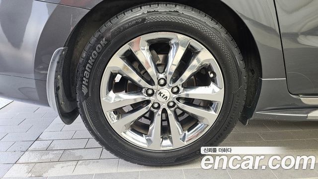 Kia Carnival Gasoline 9-seater Noblesse — пробег 128 997 км — фото 5 из 5