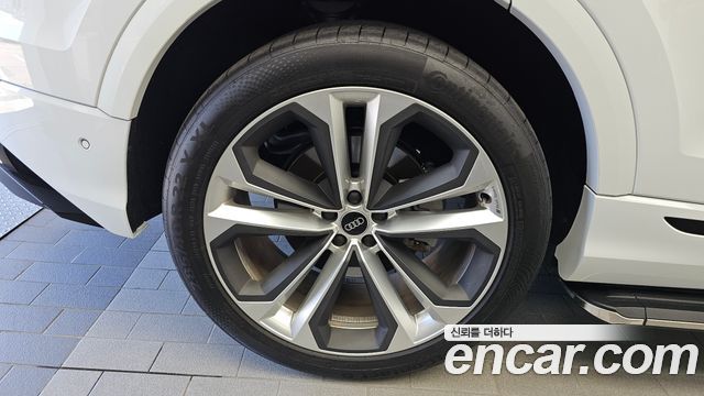 Audi Q8 из Кореи Encar