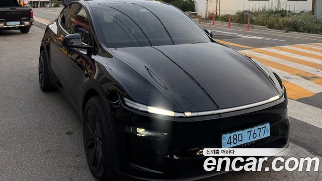 Tesla Model Y Premium RWD — пробег 500 км — фото 2 из 5