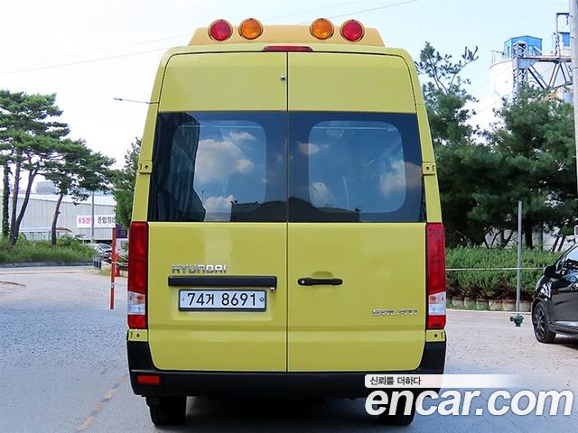 Hyundai Solati School bus 15-Seater — пробег 125 998 км — фото 4 из 5