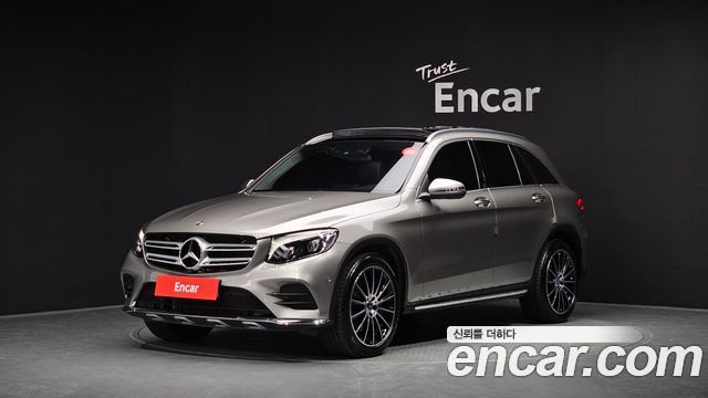 Mercedes-Benz GLC-Class GLC300 4MATIC AMG Line — пробег 31 320 км — фото 1 из 5