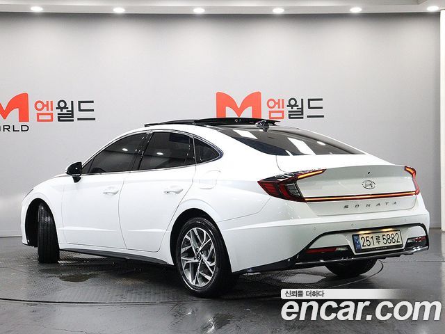 Hyundai Sonata 2.0 Premium — пробег 105 261 км — фото 2 из 5