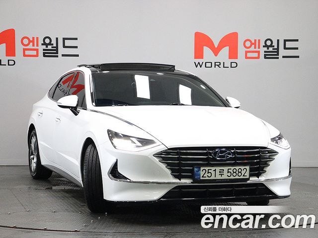 Hyundai Sonata 2.0 Premium — пробег 105 261 км — фото 4 из 5