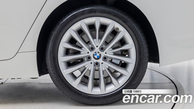BMW 5-Series 523d xDrive Luxury — пробег 54 515 км — фото 5 из 5