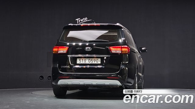 Kia Carnival из Кореи Encar