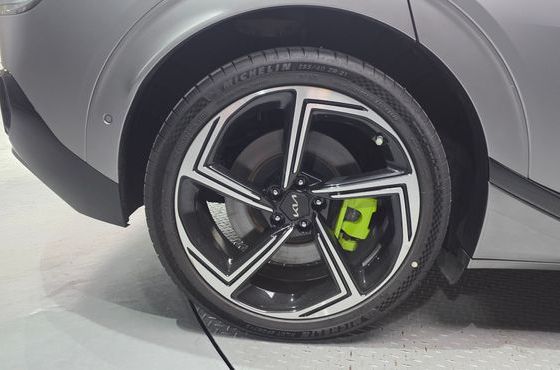 Kia EV6 GT 4WD — пробег 75 133 км — фото 5 из 5