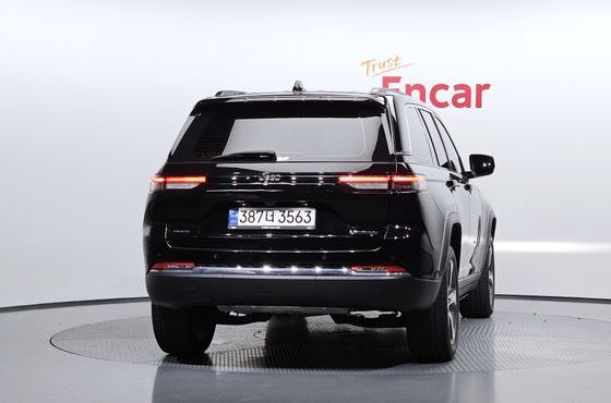 Jeep Cherokee 3.6 Limited — пробег 30 968 км — фото 4 из 5