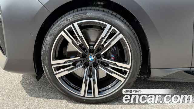 BMW i7 xDrive 60 Freeze Seoul Edition — пробег 5 635 км — фото 5 из 5