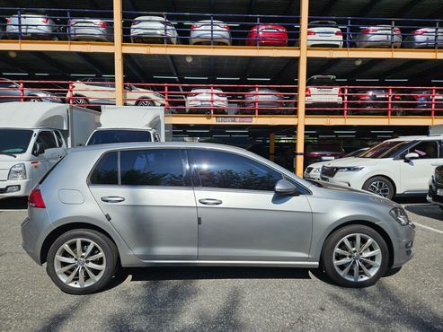 Volkswagen Golf 1.6 TDI — пробег 67 706 км — фото 3 из 5