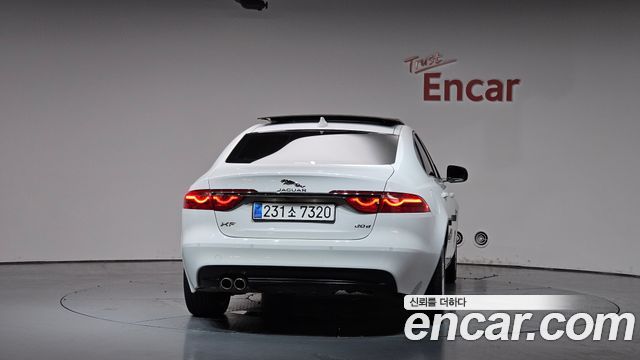 Jaguar XF из Кореи Encar