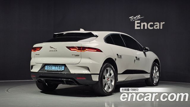 Jaguar I-PACE EV400 SE — пробег 91 566 км — фото 2 из 5