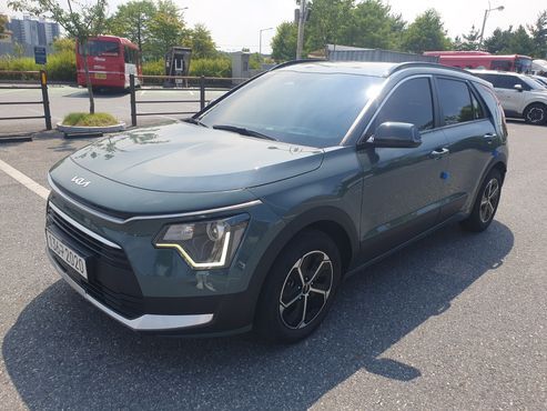 Kia Niro Prestige — пробег 71 557 км — фото 4 из 5