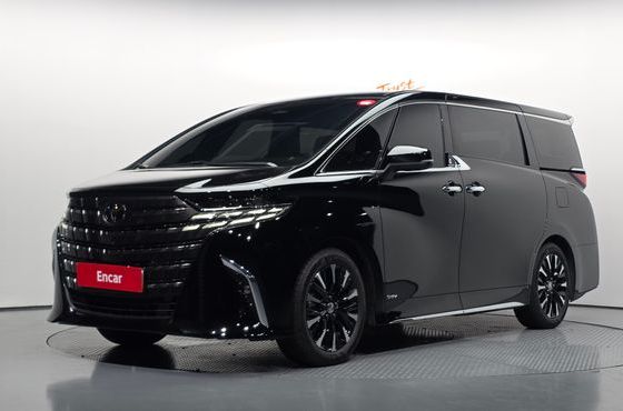Toyota Alphard 2.5 HEV Executive AWD — пробег 4 989 км — фото 1 из 5