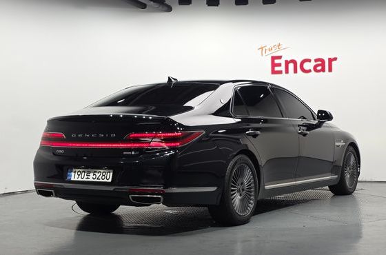 Genesis G90 3.8 AWD Luxury — пробег 127 400 км — фото 2 из 5