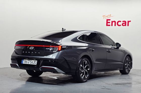 Hyundai Sonata 2.0 Exclusive — пробег 9 078 км — фото 2 из 5
