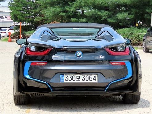 BMW i8 Roadster — пробег 90 333 км — фото 4 из 5