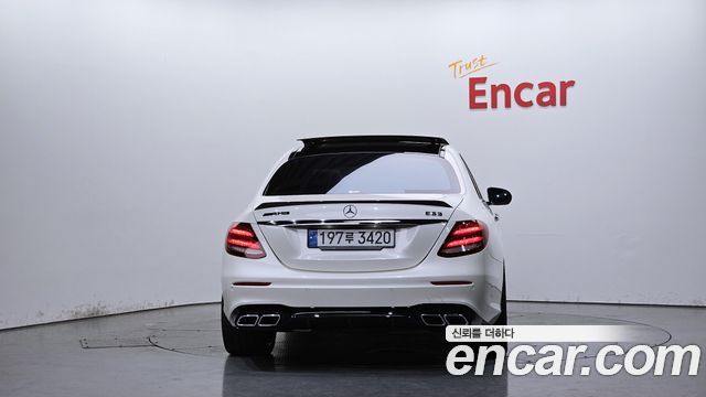 Mercedes-Benz E-Class из Кореи Encar