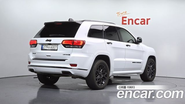 Jeep Cherokee 3.6 Limited-X WK2 — пробег 40 463 км — фото 2 из 5
