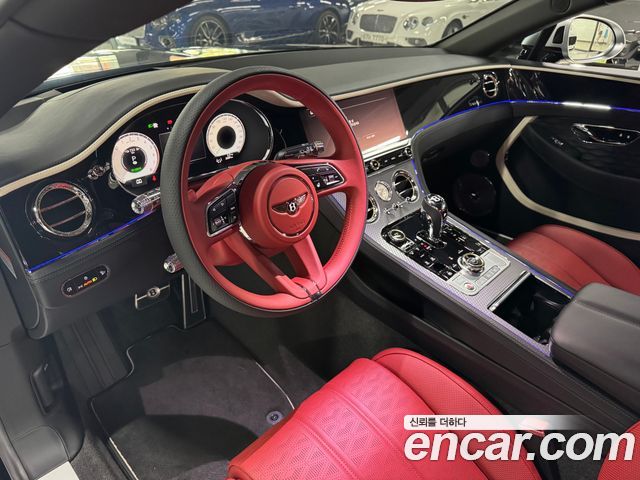 Bentley Continental 4.0 GT Mulliner — пробег 2 600 км — фото 4 из 5