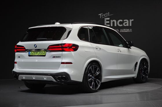 BMW X5 M60i — пробег 4 152 км — фото 2 из 5