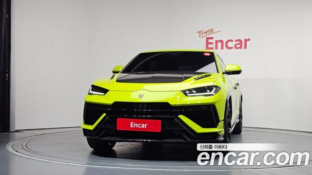 Lamborghini Urus из Кореи Encar