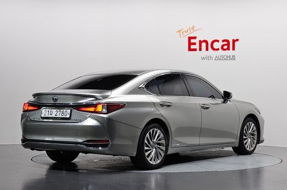 Lexus ES Luxury Plus — пробег 117 425 км — фото 2 из 5