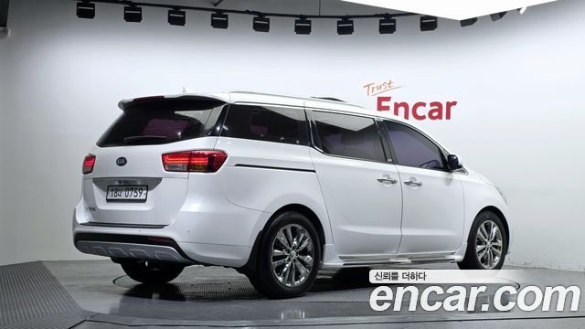 Kia Carnival из Кореи Encar