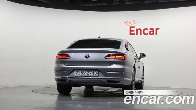 Volkswagen Arteon 2.0 TDI Premium — пробег 33 158 км — фото 4 из 5