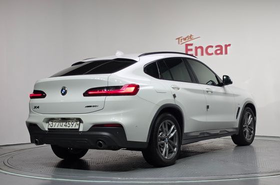BMW X4 xDrive20i M Sport X — пробег 66 391 км — фото 2 из 5