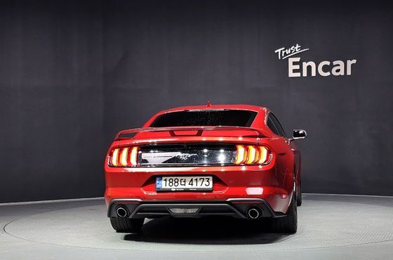 Ford Mustang Coupe — пробег 93 891 км — фото 4 из 5