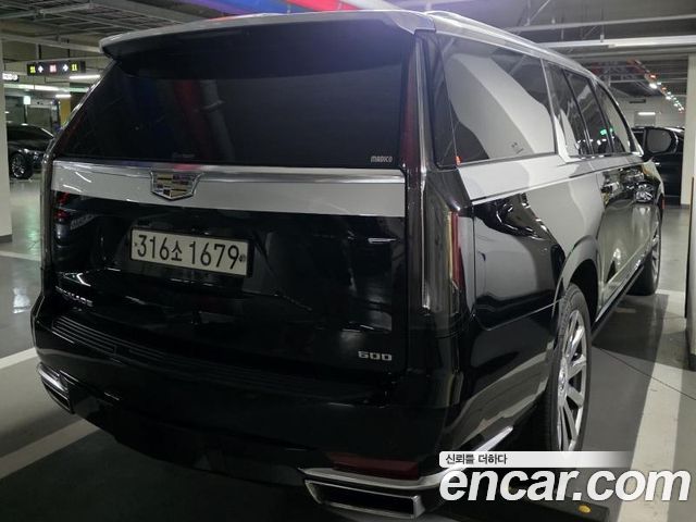 Cadillac Escalade 6.2 Sports Platinum — пробег 61 000 км — фото 4 из 5