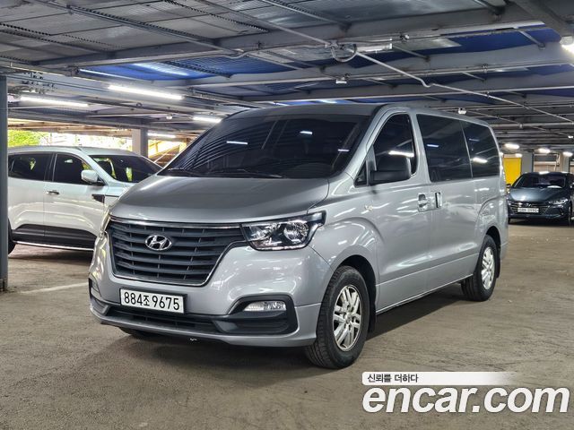 Hyundai Starex Van 3-Seater Smart — пробег 280 981 км — фото 3 из 5