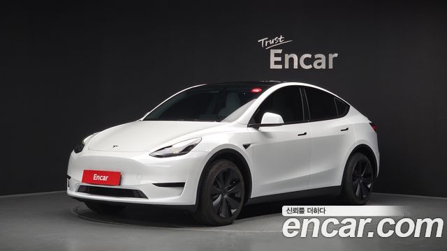 Tesla Model Y RWD — пробег 8 774 км — фото 1 из 5