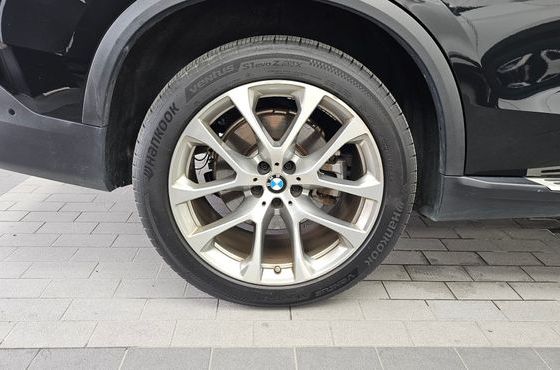 BMW X5 xDrive 45e xLine — пробег 141 205 км — фото 5 из 5