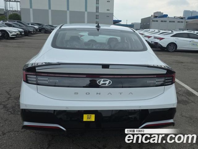 Hyundai Sonata 1.6 Turbo S — пробег 4 км — фото 5 из 5