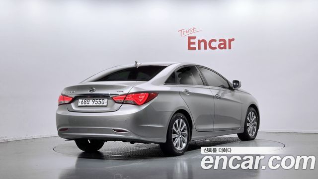 Hyundai Sonata CVVL Smart — пробег 173 763 км — фото 2 из 5