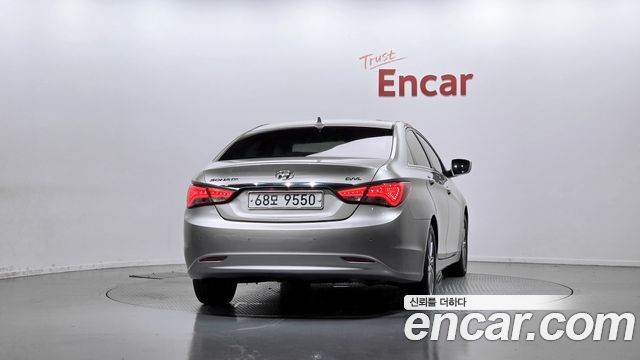 Hyundai Sonata CVVL Smart — пробег 173 763 км — фото 4 из 5
