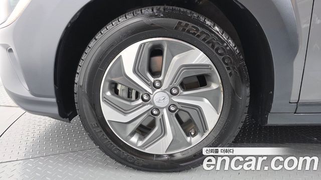 Hyundai Kona из Кореи Encar