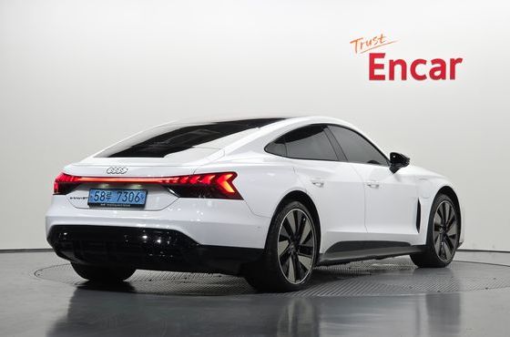 Audi e-tron GT GT quattro Premium — пробег 44 674 км — фото 2 из 5
