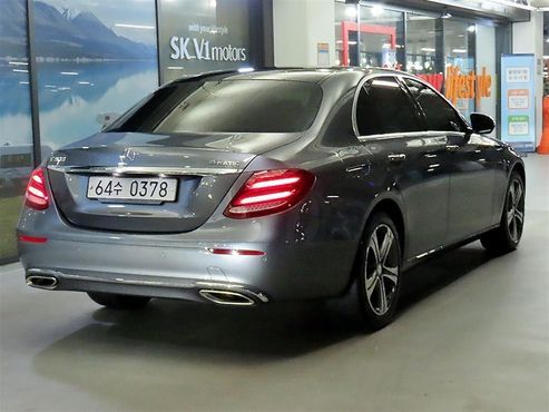 Mercedes-Benz E-Class E300 4MATIC Avnatgarde — пробег 175 878 км — фото 4 из 5
