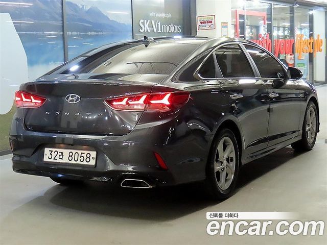 Hyundai Sonata 2.0 Smart — пробег 194 915 км — фото 4 из 5