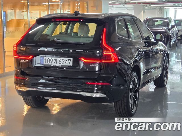 Volvo XC60 B5 Ultra Bright Air Sus — пробег 410 км — фото 2 из 5