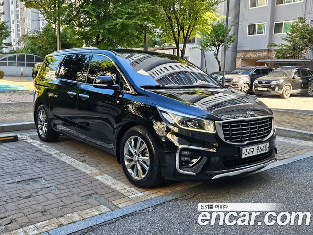 Kia Carnival из Кореи Encar
