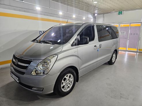 Hyundai Starex 5-Seater VAN CVX Premium — пробег 182 250 км — фото 3 из 5