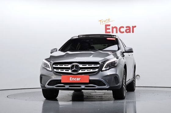 Mercedes-Benz GLA-Class GLA220 Premium — пробег 8 606 км — фото 3 из 5